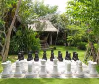 Villa Dea Sarasvati, Garden Chess